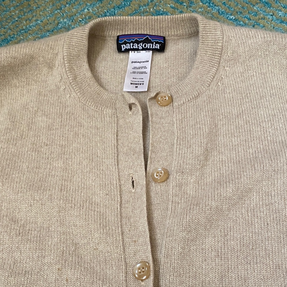 Patagonia Women's Beige 100% cashmere Cardigan